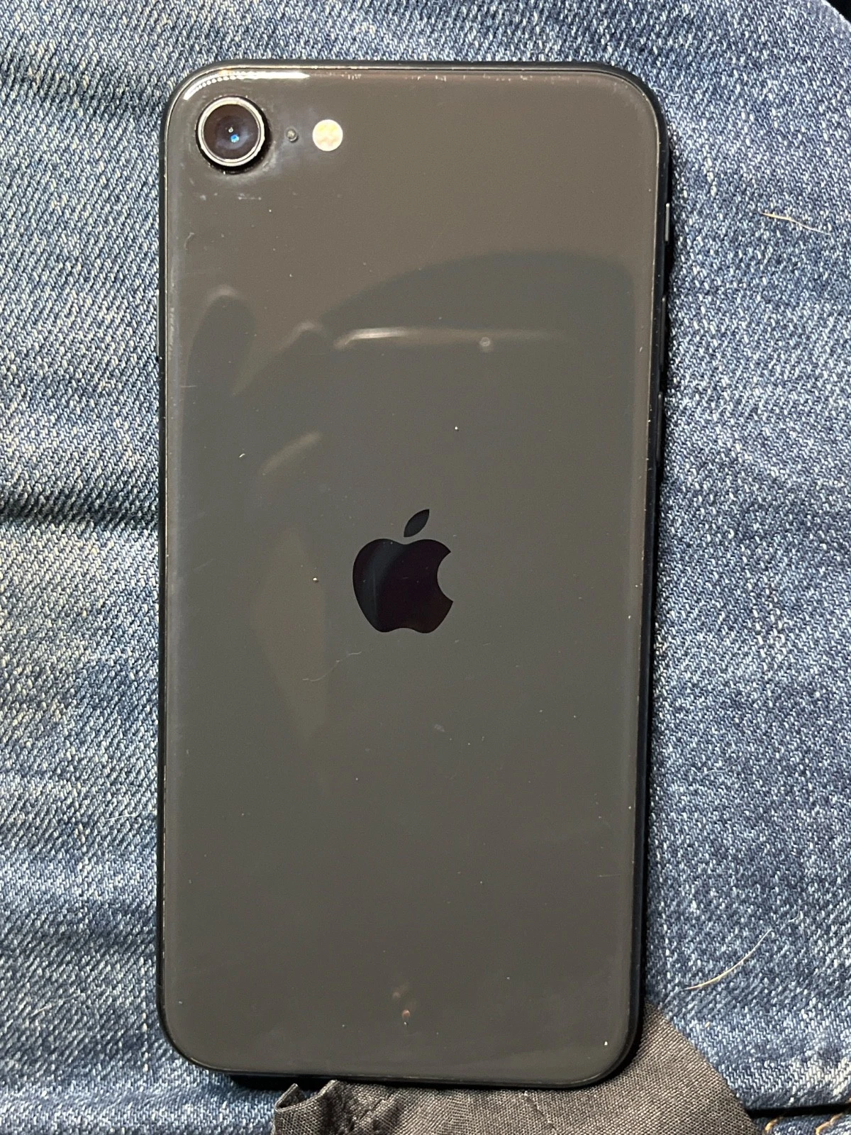 Apple iPhone SE 2020 - Thumbnail 4