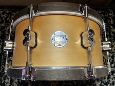 PDP Concept Classic 6.5x14 Snare Drum Natural with Walnut Wood Hoops