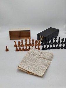 Vintage Drueke Chess No. 0. Unweighted Wooden Chessmen Complete in Original Box