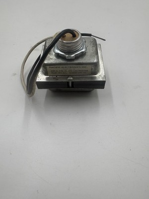 Pacific Electronics Inc. Class 2 step-down power transformer, Model UM-12