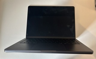 Apple MacBook Pro 14 Zoll M5 | 16GB | 512GB | Wie Neu