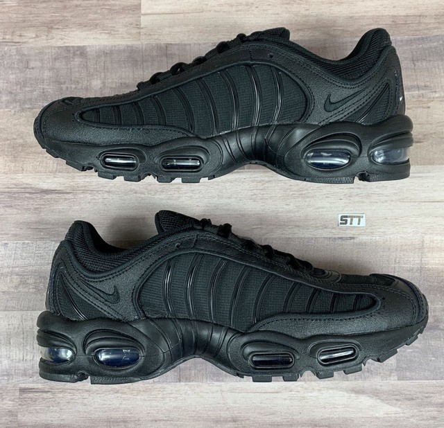 air max tailwind 4 triple black