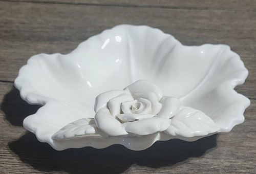 World Bazaar Maple Leaf and Rose Candy Dish - Picture 3 of 4