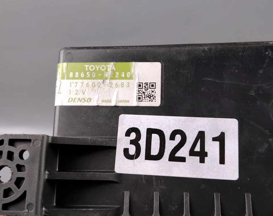 2006-2009 Toyota RAV4 AC Amplifier Climate Control Computer Module 88650-42240 - Image 4 of 4