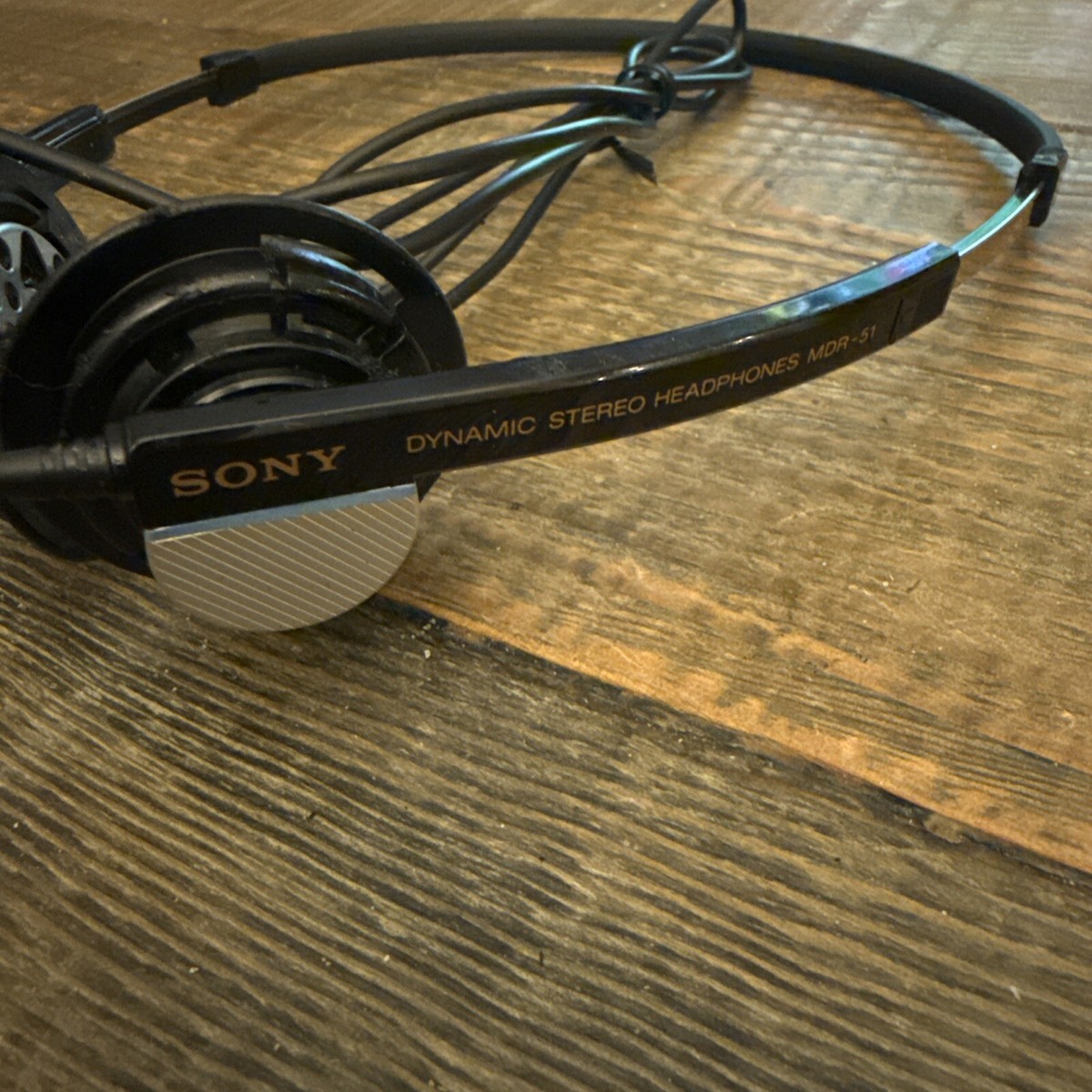 SONY MDR-51 ヘッドフォン イヤーパッドなし 動作品 レトロ SONY MDR-51 ヘッドフォン イヤーパッドなし 動作品 レトロ