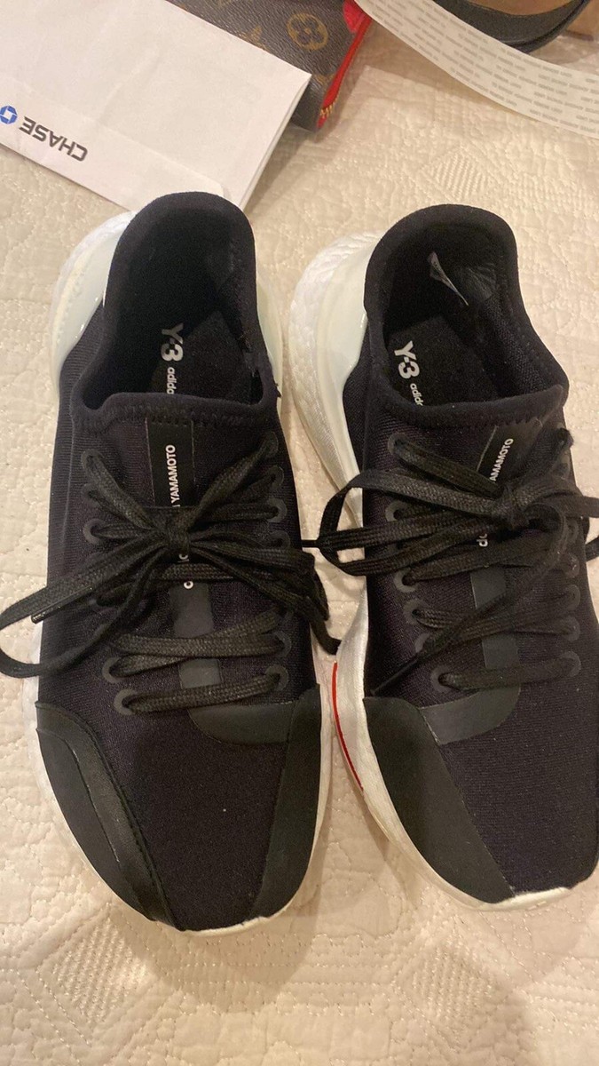 Adidas Y-3 UltraBoost 21  display picture 2