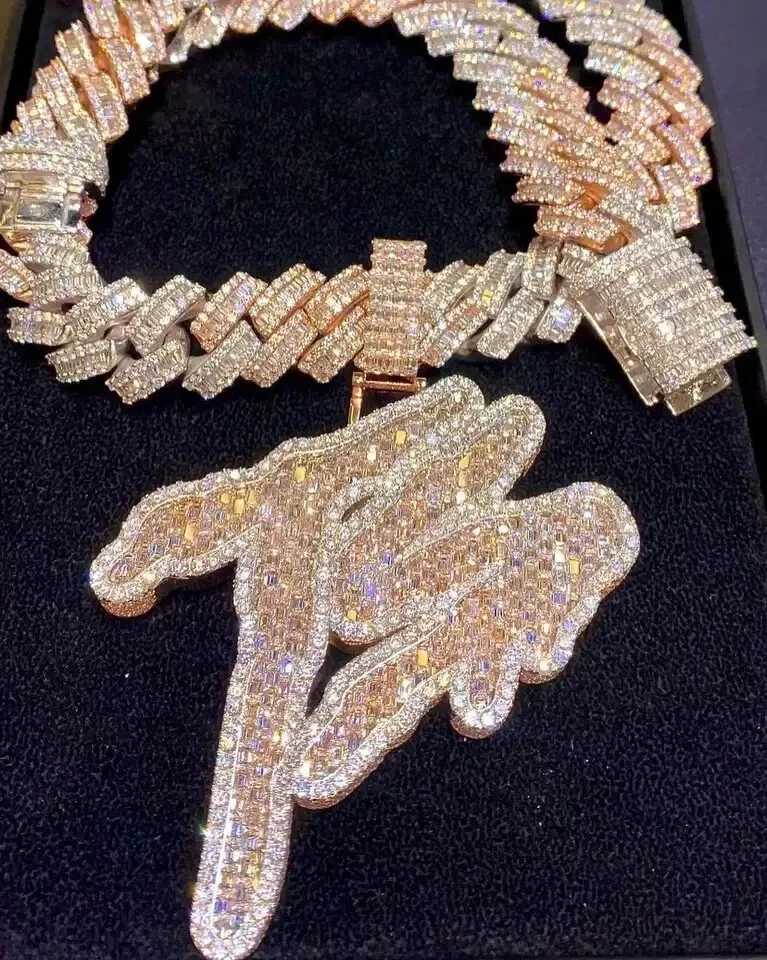 Colgante TS de moissanita natural de 3,75 quilates de corte redondo VVS1 enchapado en oro rosa de 14 k Foto 2 de 4