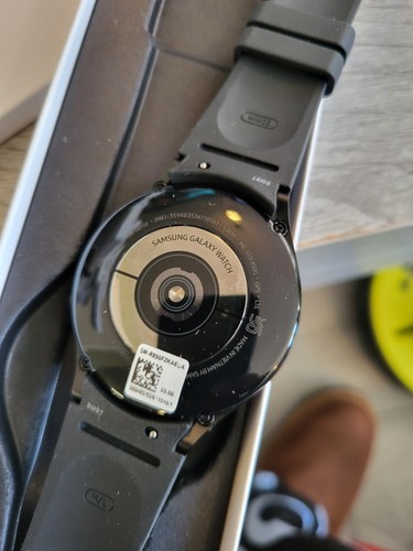 Samsung Galaxy Watch4 Classic (46mm) 4G LTE- (UK Version)Black Excellent Conditi - Picture 3 of 6