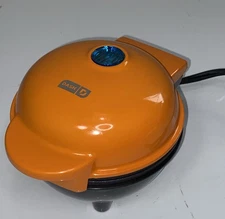 DASH ORANGE MINI PIE MAKER MAKES 4" PIES  PERFECT DESSERT - Used