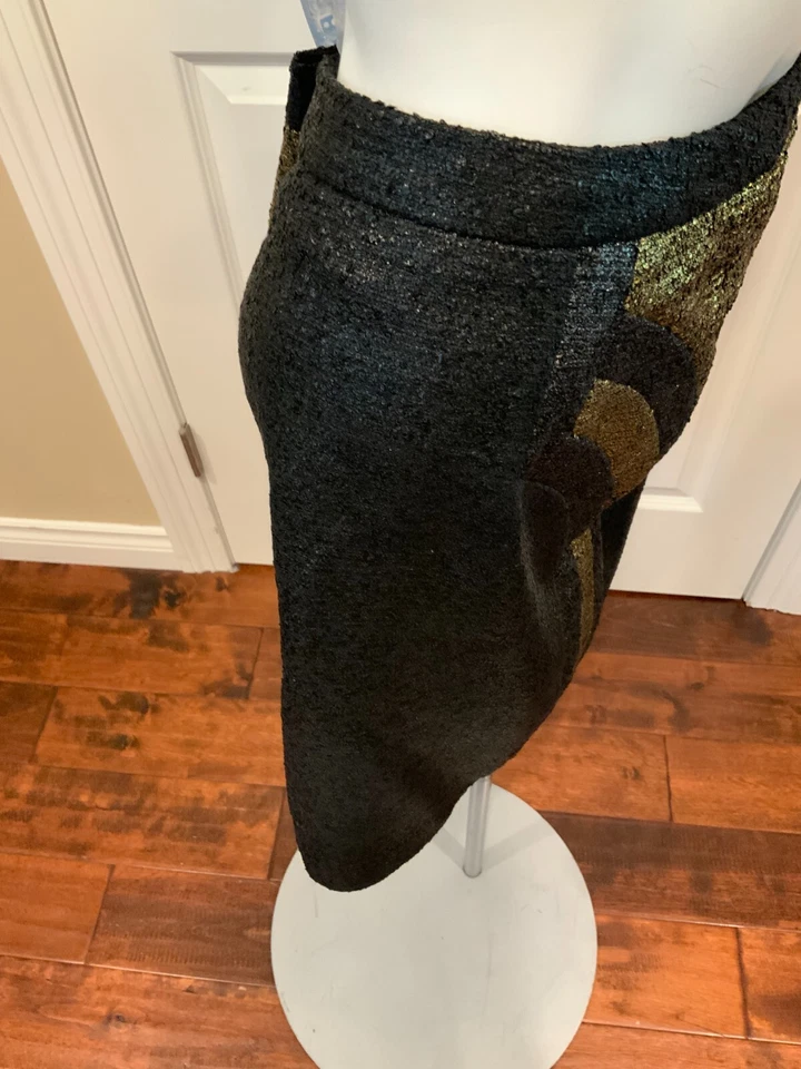 Saia lápis de tweed revestida de seda preta e dourada Escada, tamanho 4 (EUA) 36 (UE) - Imagem 3 de 4