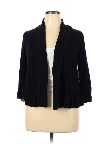 Manteau ceinturé noir à poignets en fausse fourrure