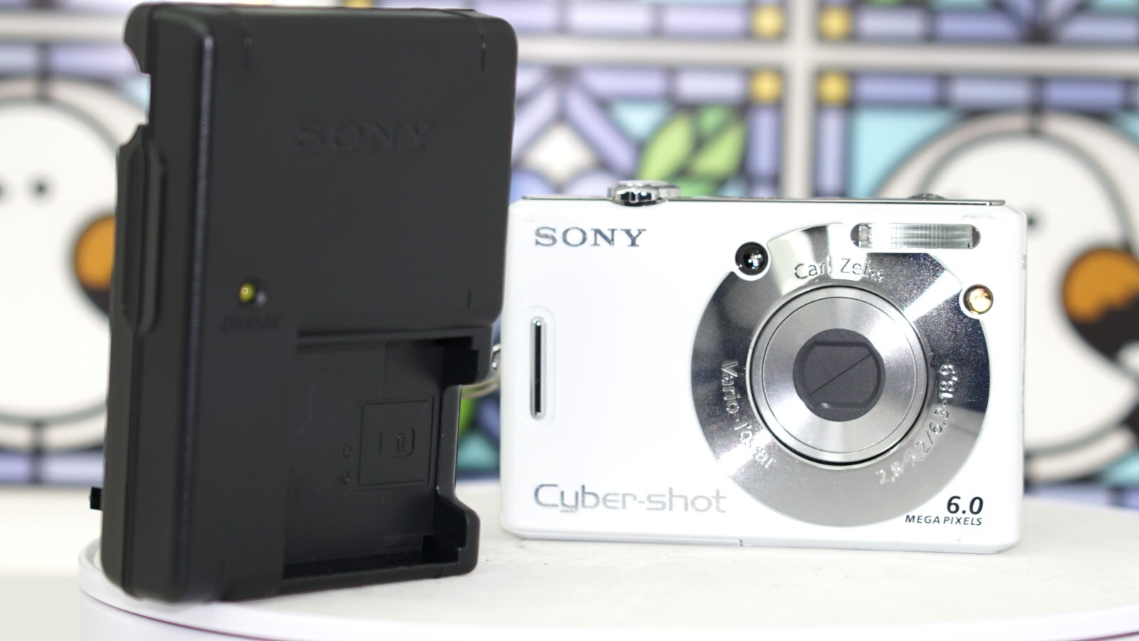 Sony Cybershot DSC-W30 6MP Digital Camera White Made In Japan