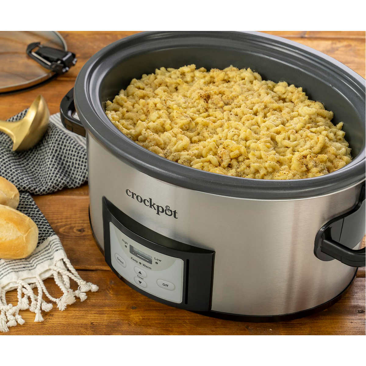 Crock-Pot Portable 7 Quart Slow Cooker with Locking Lid and Auto