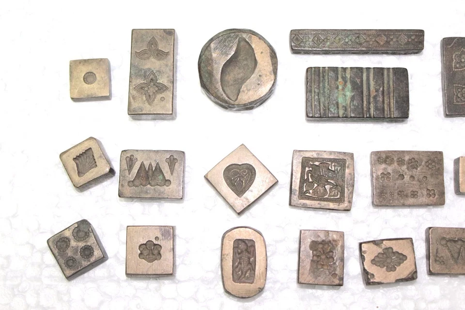 Molde de joyería de bronce 23 diseños anillo pulsera antiguo indio antiguo vintage Foto 2 de 3