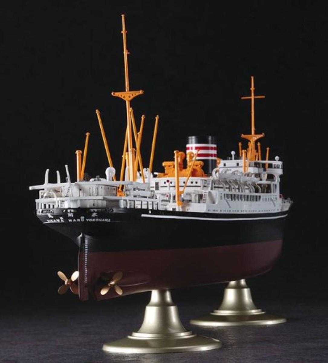 Hasegawa 1/350 Japan NYK Hikawamaru plastic model Z28 F/S w Hasegawa 1/350 Japan NYK Hikawamaru plastic model Z28 F/S w