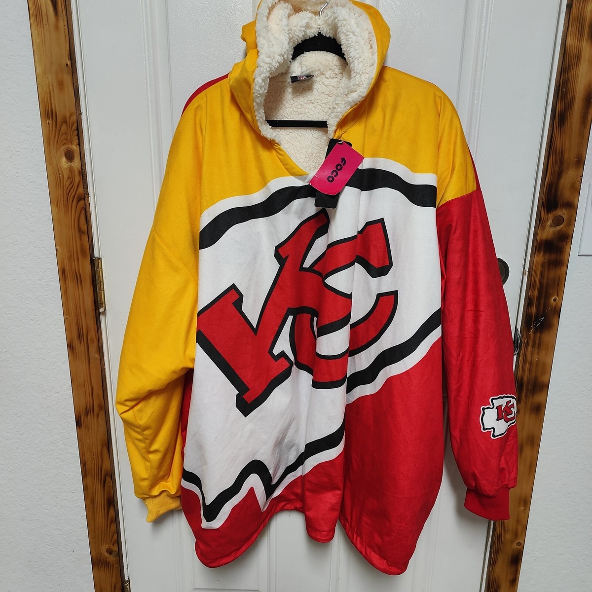 NFL KANSAS CITY CHIEFS　ジャンパー Kansas City Chiefs Big Logo Reversible Hoodeez One Size Fit