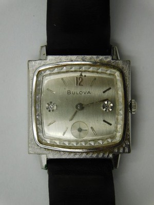 Vintage Bulova 11AL 17j Hand Wind Wrist Watch