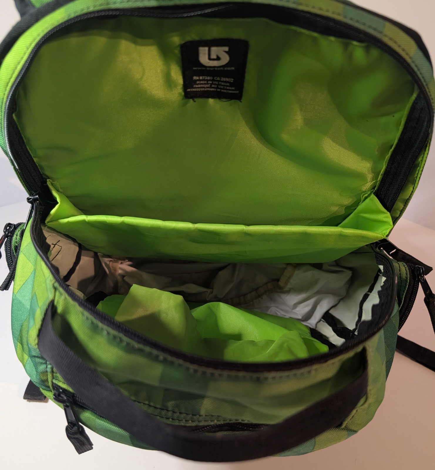 Burton Backpack Skating Snowboarding with Boot Pocket Green Pixelated Gear Bag