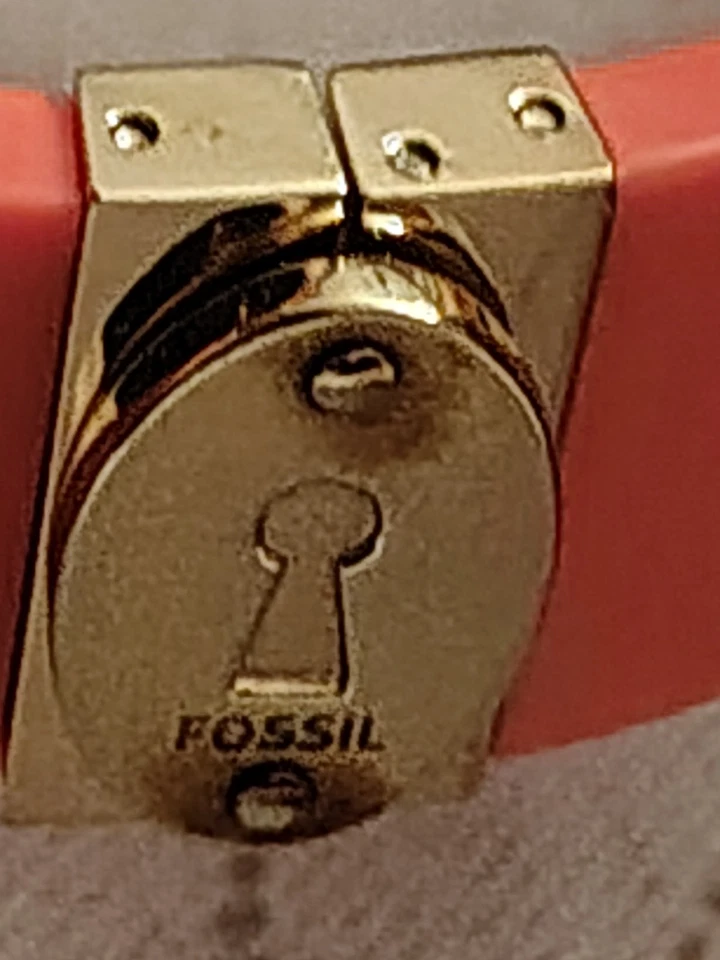 Brazalete Brazalete Fossil Coral Rosa Esmalte Tono Dorado Cierre de Bloqueo Acero Inoxidable Foto 3 de 4