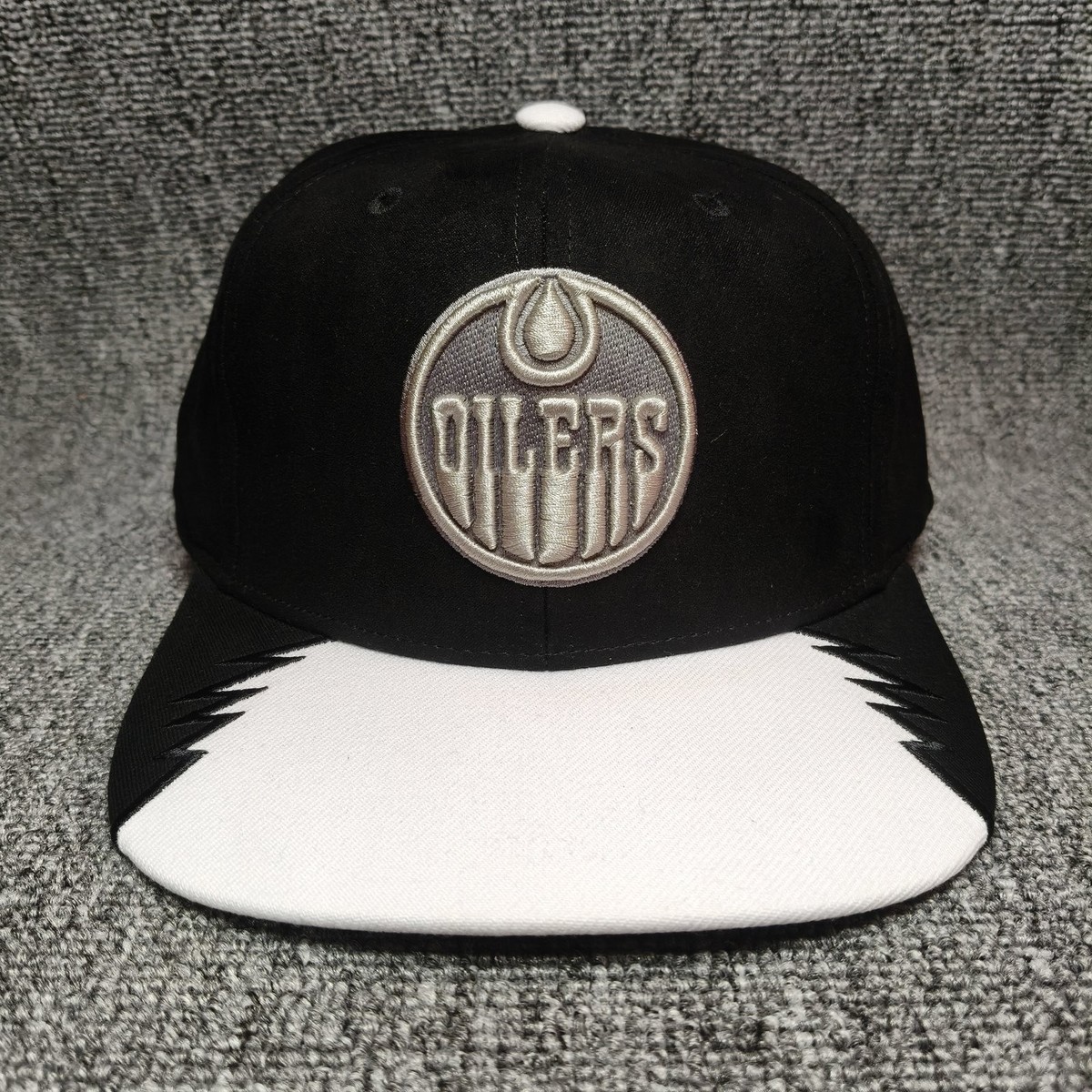 Mitchell & Ness Edmonton Oilers NHL Snapback Hat Black White Logo Cap