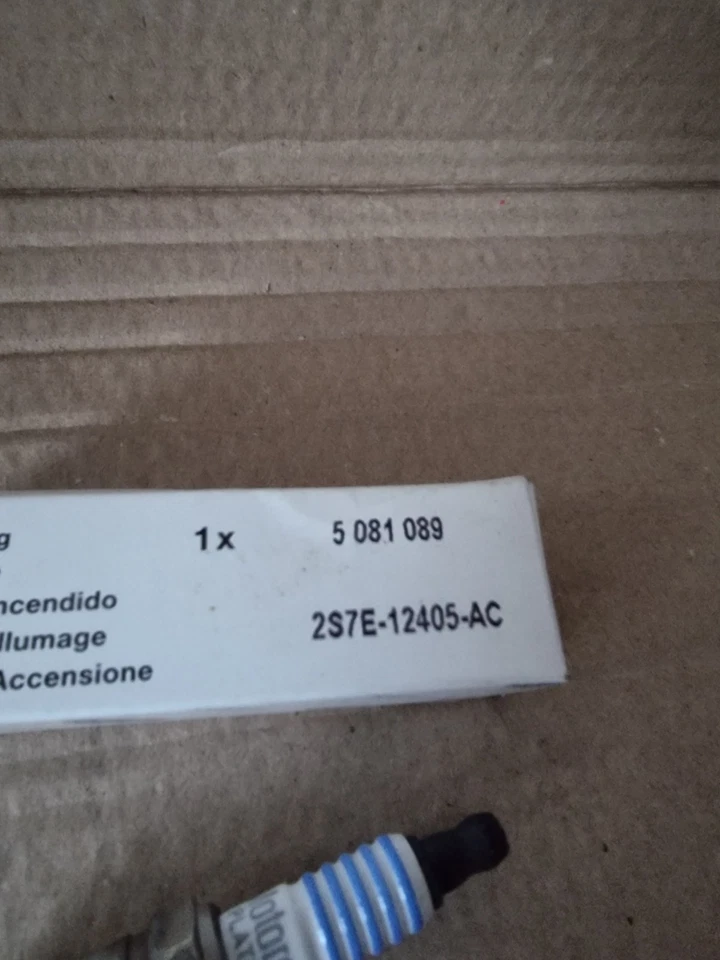 Genuine Ford Mondeo 3.0 Duratec ST 220ps Spark Plugs x1 5081089 - Image 3 of 3