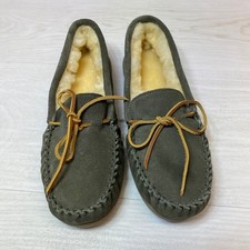 Minnetonka Womens 10 Moccasin Slipper Sheepskin Lining Grey Suede Leather 3345