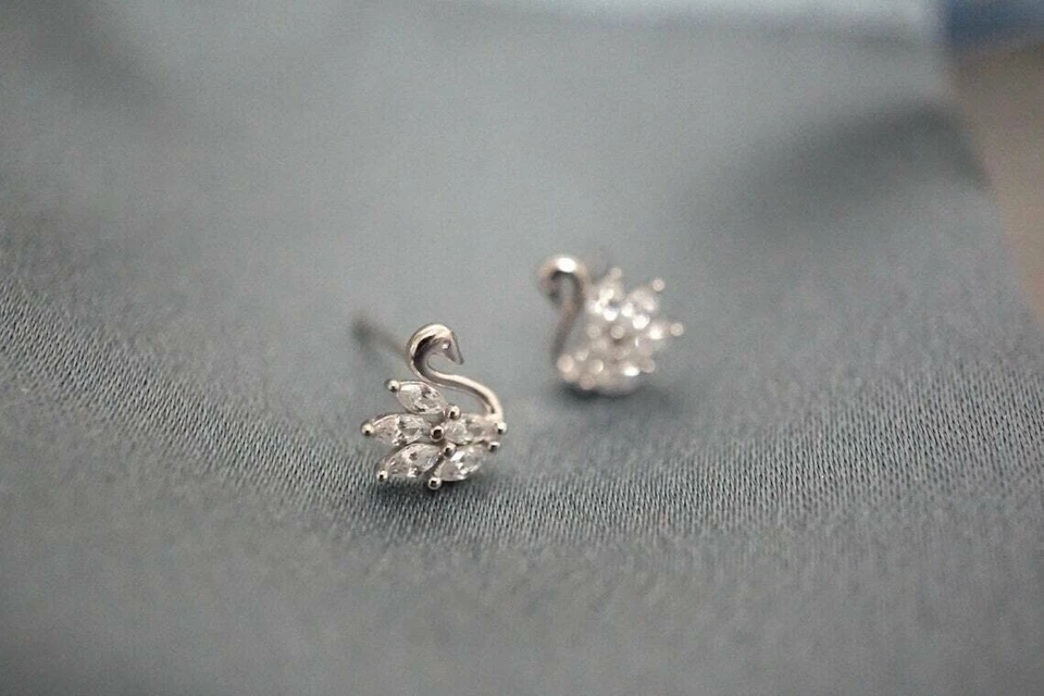 1.4 Ct Marquise Diamond Simulated Wedding Swan Stud Earrings 925 Sterling Silver - Image 4 of 4