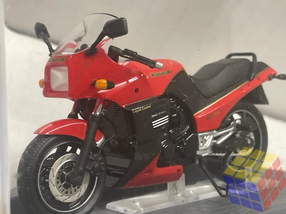 Moto clásica Kawasaki GPZ 900R Ninja • 1984 • (1/24) Ixo,roja, Top Gun, Maverick - Imagen 3 de 4