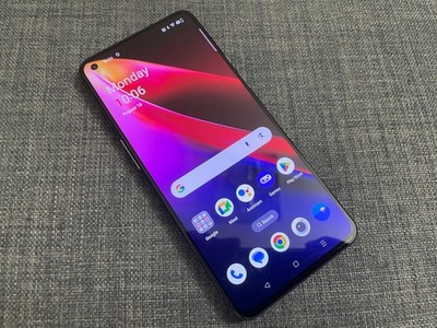 Used OnePlus 9 12+256GB Winter Mist Hasselblad Dual SIM 5G Android Phone LE2111