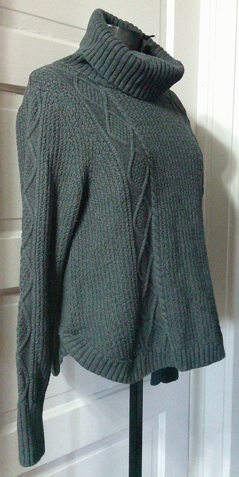GAP Gray Thick Cable Knit Pullover LS Sweater M - image 1