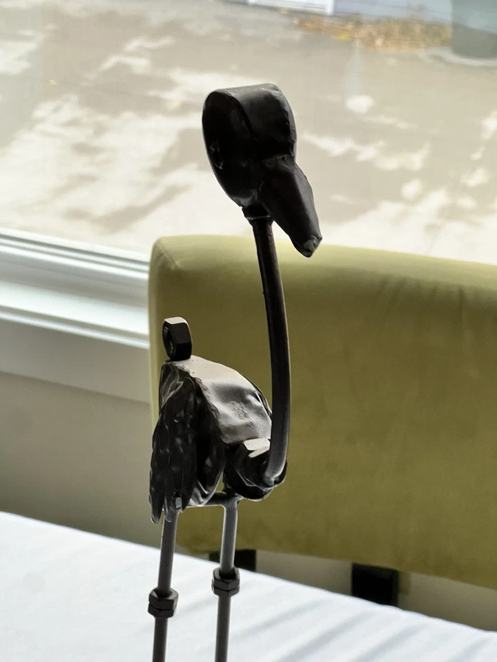 "Escultura artesanal de pájaro de metal soldado de 17"" arte industrial recuperado" Foto 3 de 4