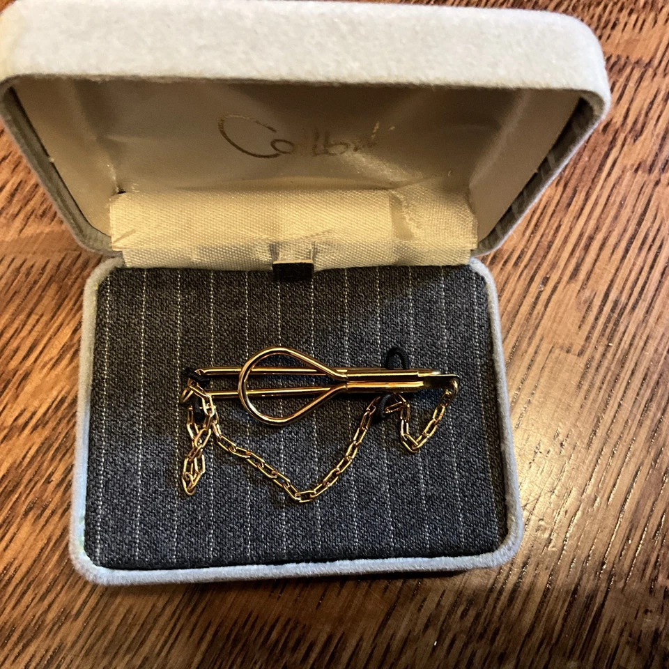 Vintage Colibri 18 KT  Gold Electroplated Men's Tie Bar. New in Box! - Image 4 of 4