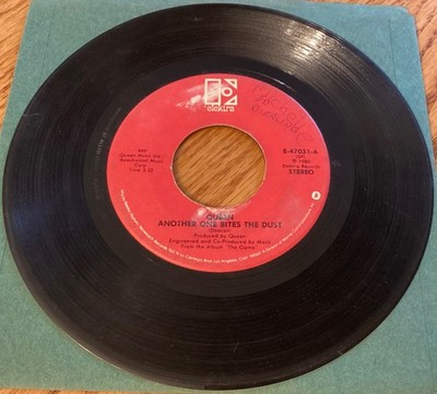 Queen  Another One Bites The Dust / Don t Try Suicide'' 7'' 45 rpm record, E-47031