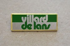 Très jolie insigne, broche de la station ski " Villard de Lans " vintage.