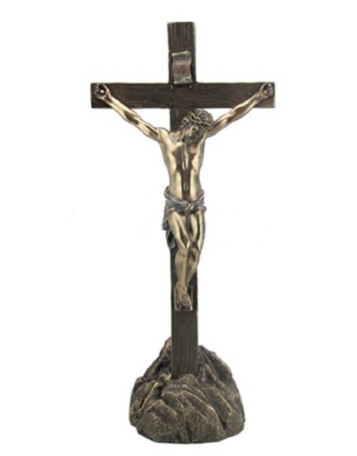 Statue de Jésus sur la croix façon bronze : sculpture de 30cm pour oratoire