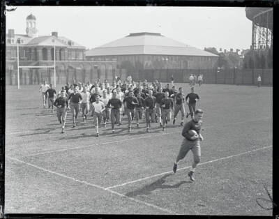 Harvard Teammates Jogging Field - Massachusetts Harvard Opens Grid - Old Photo