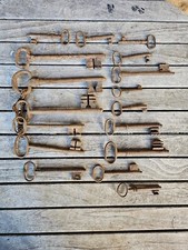 Spotkanie rodzinne 17 kluczy antycznych 18ème & 19ème & Old Keys 18th & 19th