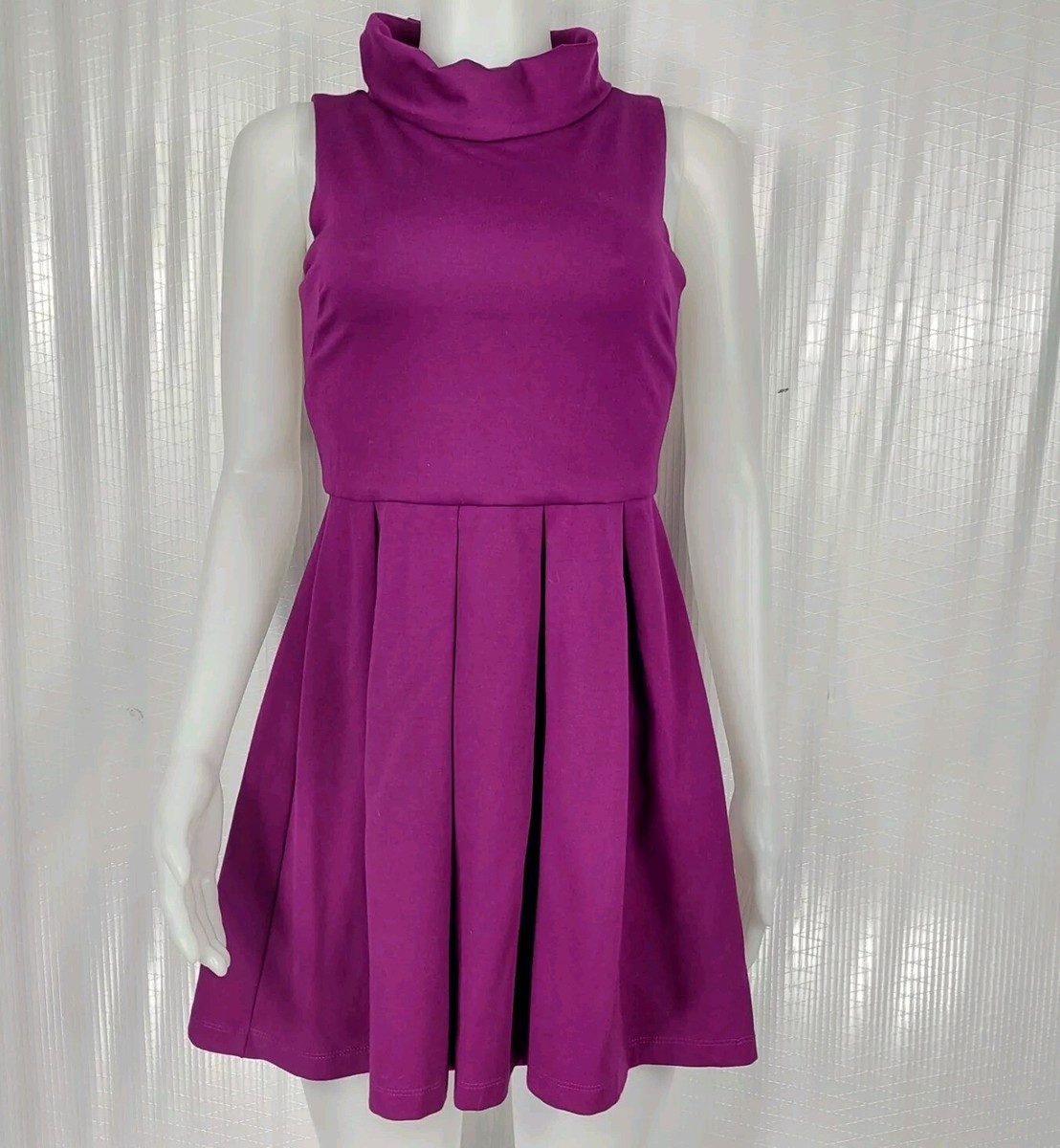 Alice & Trixie Dress Sz XS Purple Fit & Flare Sleeveless Pleated Mini High  Neck | eBay