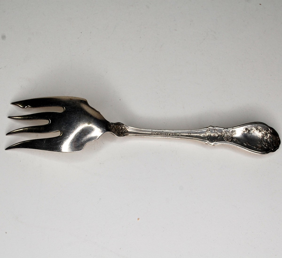 1847 Rogers Bros XS Triple Serving Fork 6.75