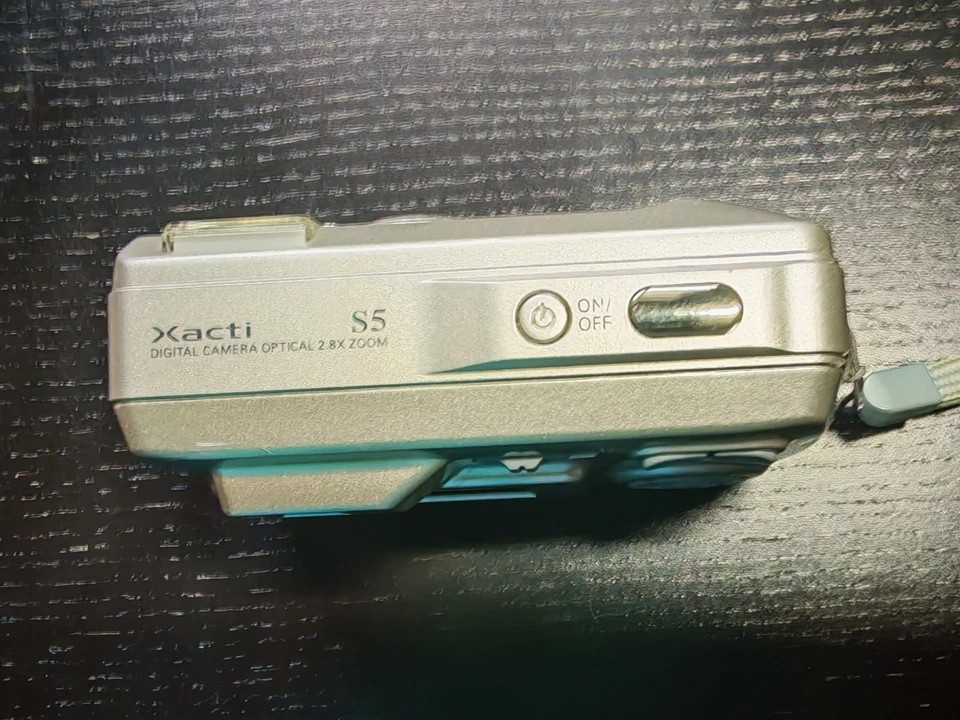 Sanyo Xacti S5 Digitalkamera Silber Geprüft In OVP Cam - Bild 4 von 4