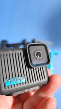 Cámara de acción GoPro Hero AMFR1 4K con golosinas + 128 GB Sandisk Extreme