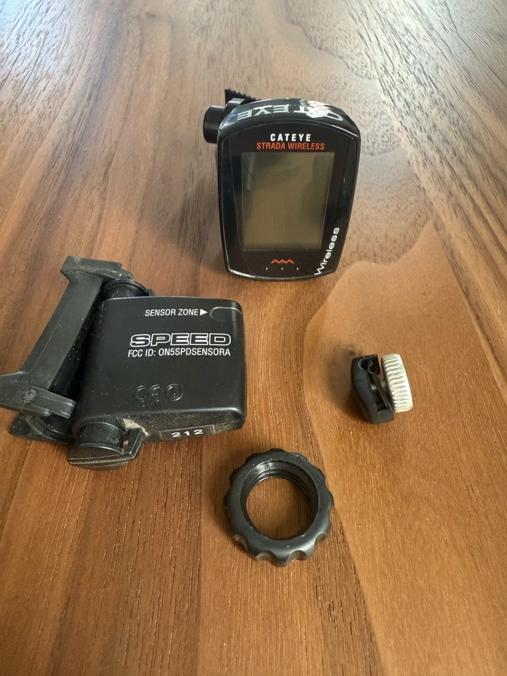 CatEye Strada Wireless Cycling Bike Bicycle Full Kit RD300W  - Image 2 of 2