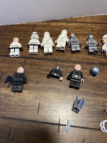LEGO &reg; - Star Wars &trade; - Set 75146 - sw0765 Minifigure Pieces Lot Incomplete