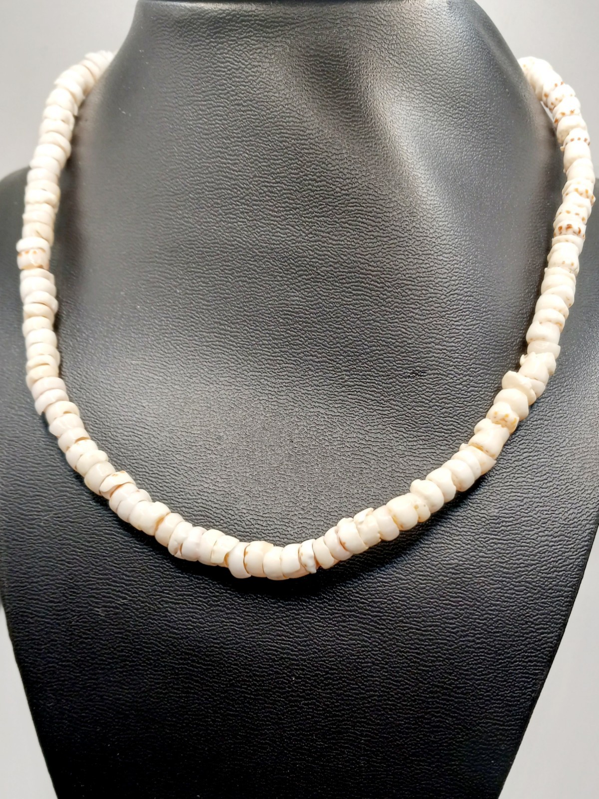 Vintage Beaded Natural Puka Shell Necklace Beach Surfer 18”  0261