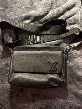 Louis Vuitton Fastline Messenger Tasche Schwa...
