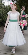 Oleg Cassini Wedding Dress Size 8 Ivory Tea-Length CMK513 Accessories Included!