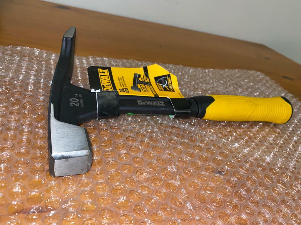 Купить DEWALT 20 oz. Bricklayers Hammer 