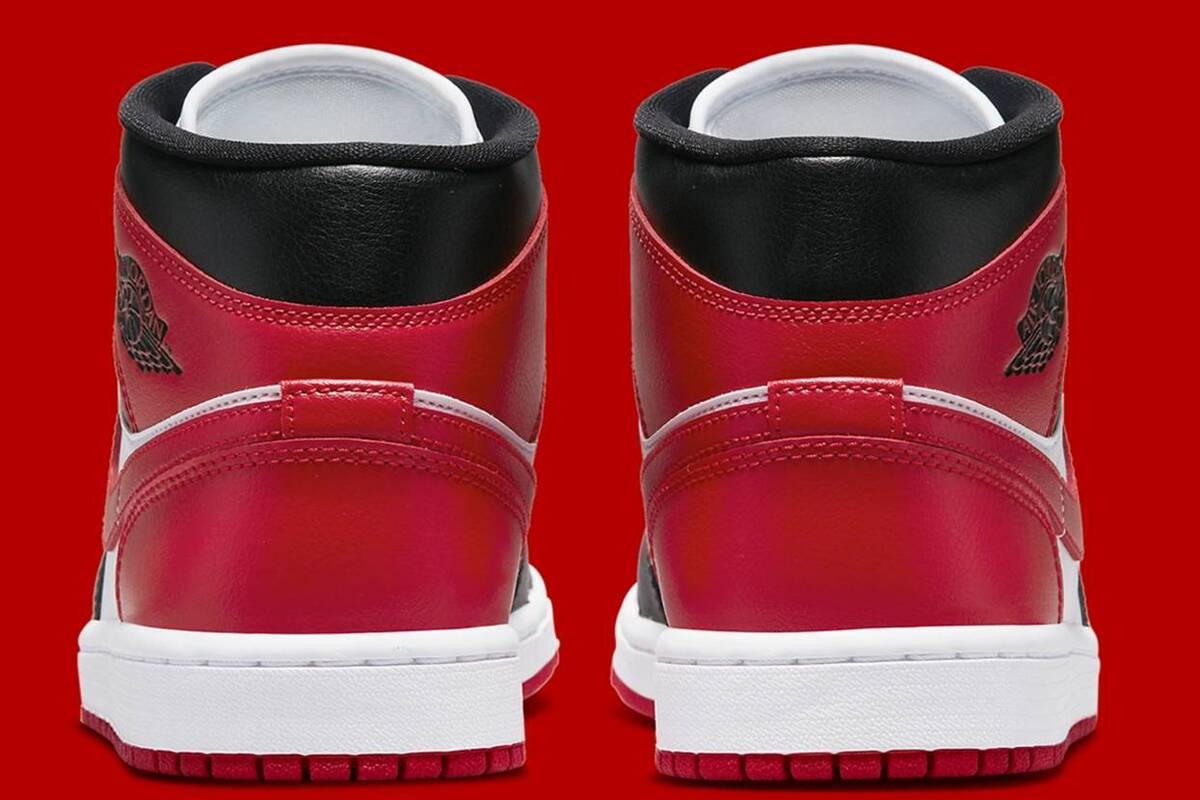 Nike WMNS Air Jordan 1 Alternate Bred Toe Red Black BQ6472 Nike WMNS Air Jordan 1 Alternate Bred Toe Red Black BQ6472