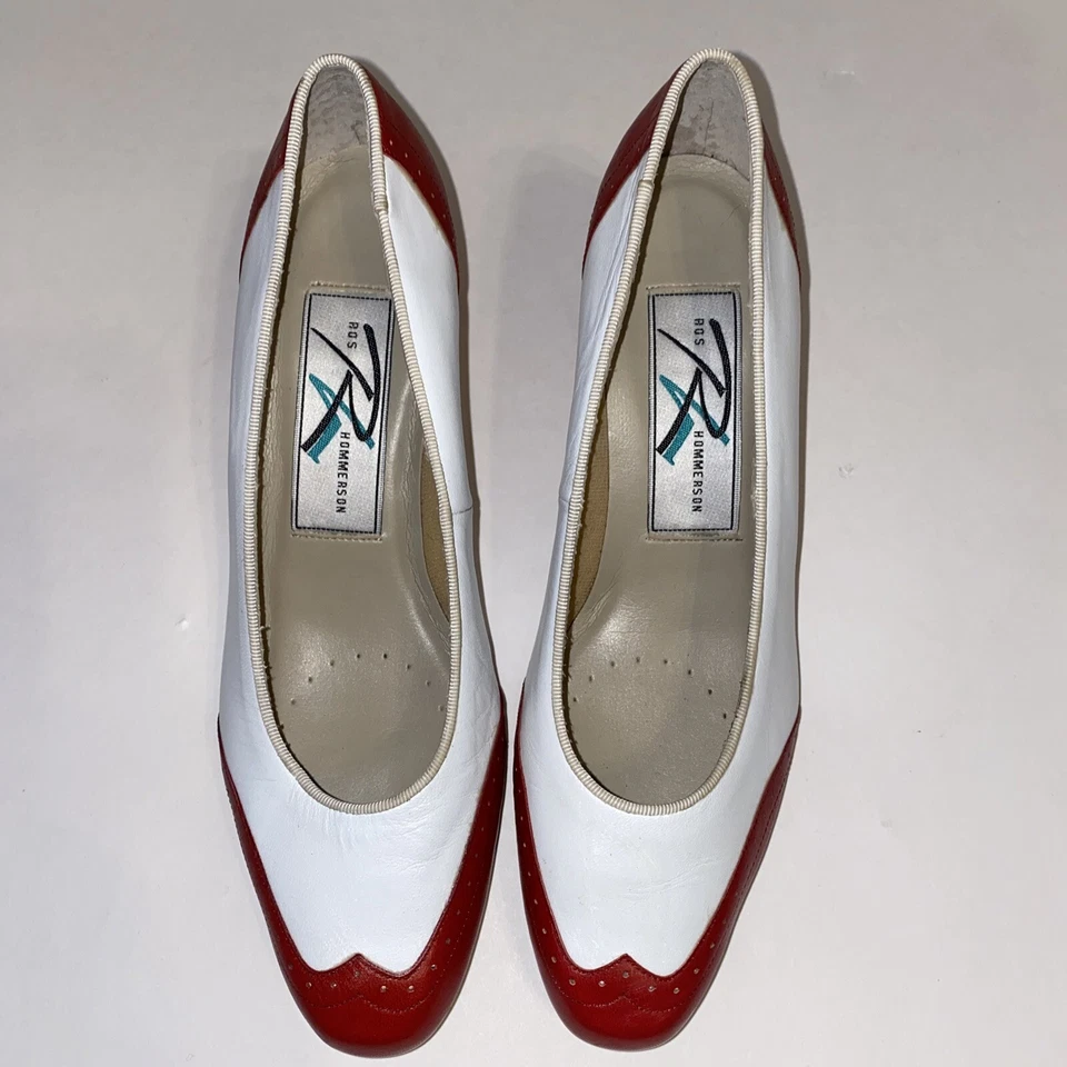 "Bombas de cuero Ros Hommerson estilo punta de ala blanco y negro tacón de 1"" talla 6M" Foto 2 de 4