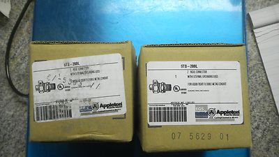 APPLETON STB-200L, 2'' LIQUIDTIGHT STRAIGHT CONNECTOR W/EXT GROUND LUG, LOT OF 2